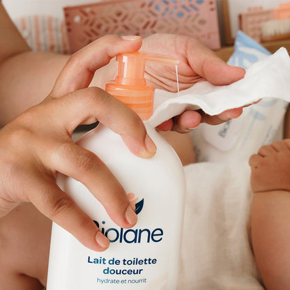 Biolane Lait de Toilette Bébé – 750 ml – Nettoyant Doux Sans Rinçage – Visage et Corps – Dès la Naissance