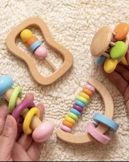 Hochet en bois Montessori pour bébé 4 pieces